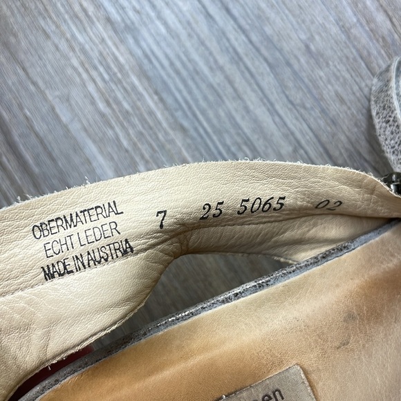 PAUL GREEN Women’s 'Cayenne' Leather Metallic Smoke Peep Toe Bootie Heel, size 7 - Picture 8 of 11